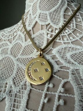 NIB Kirks Folly Moon & Stars Love Never Dies Gold Tone Charm & Necklace 2pc set